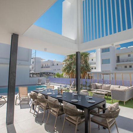Kube Luxury Villas Ayia Napa Exteriör bild