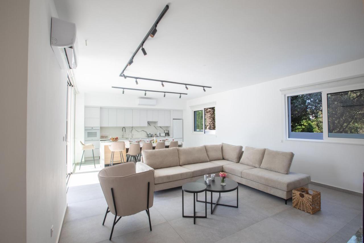 Kube Luxury Villas Ayia Napa Exteriör bild