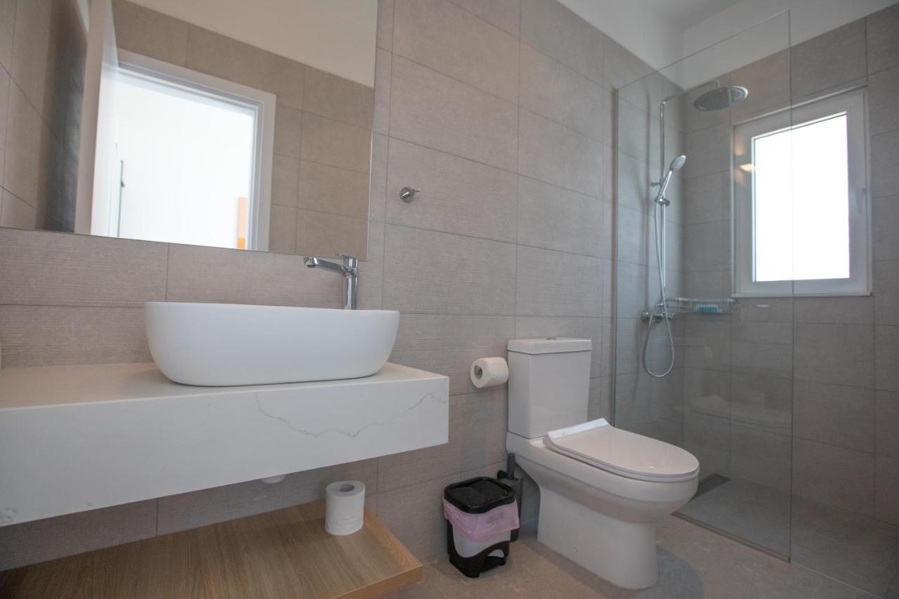 Kube Luxury Villas Ayia Napa Exteriör bild