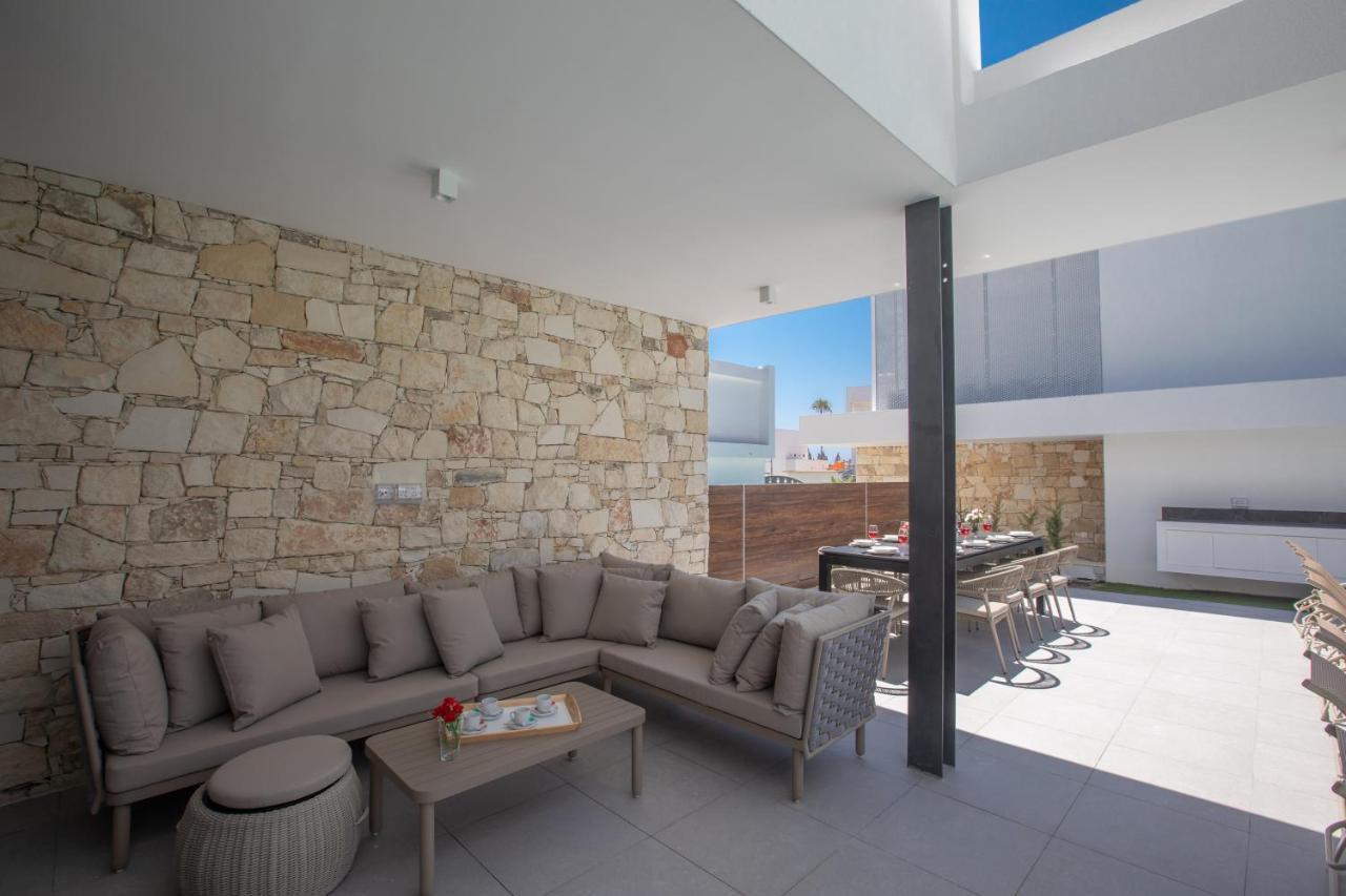 Kube Luxury Villas Ayia Napa Exteriör bild