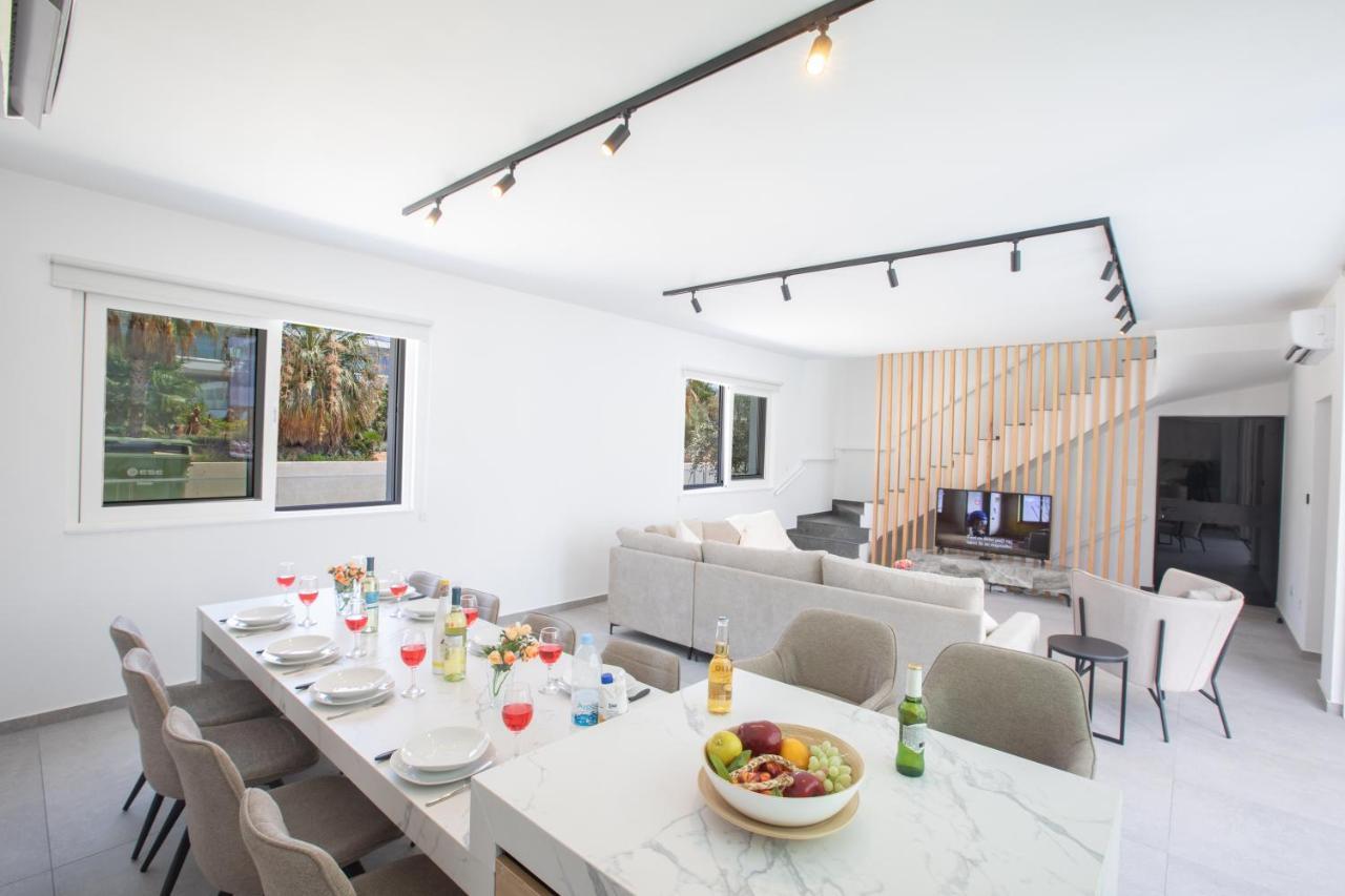 Kube Luxury Villas Ayia Napa Exteriör bild