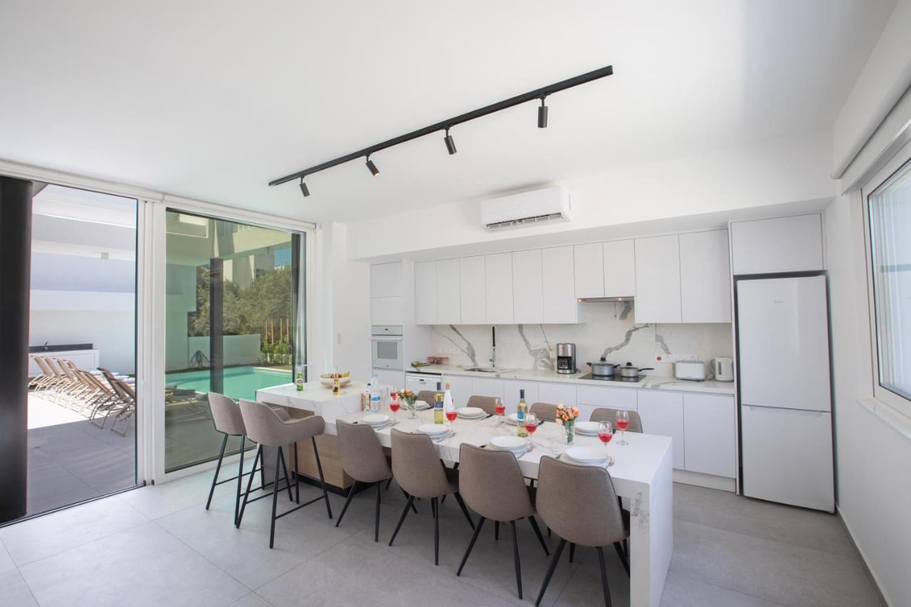 Kube Luxury Villas Ayia Napa Exteriör bild