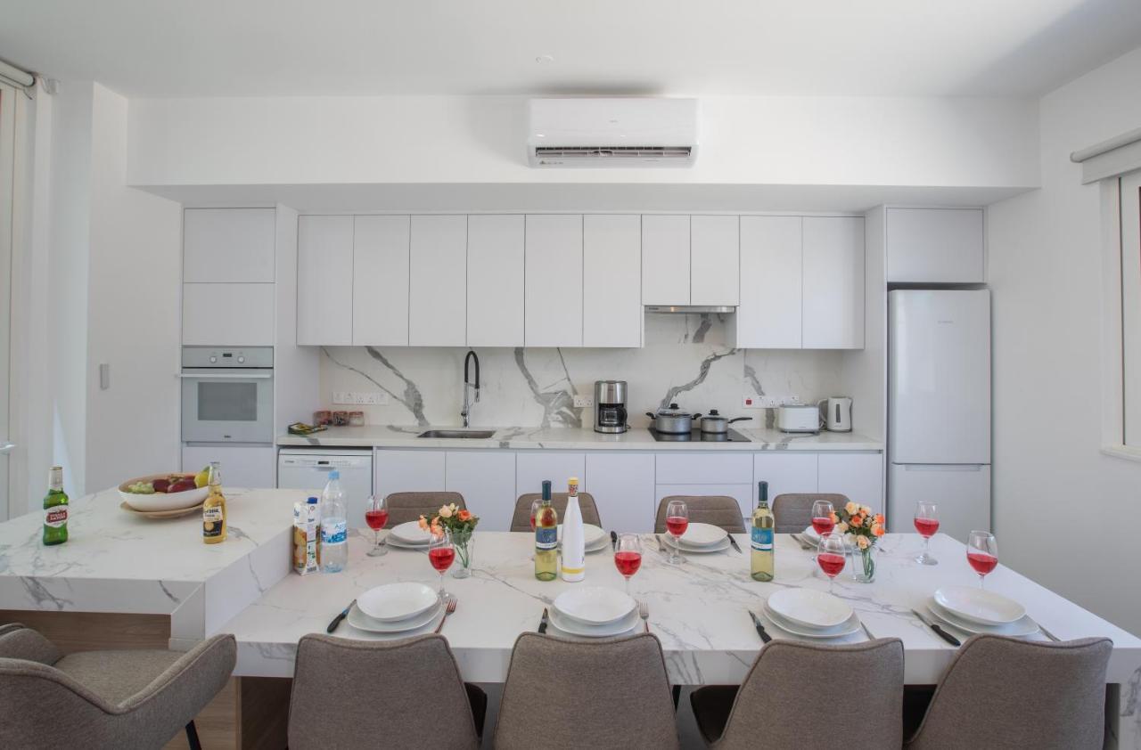 Kube Luxury Villas Ayia Napa Exteriör bild